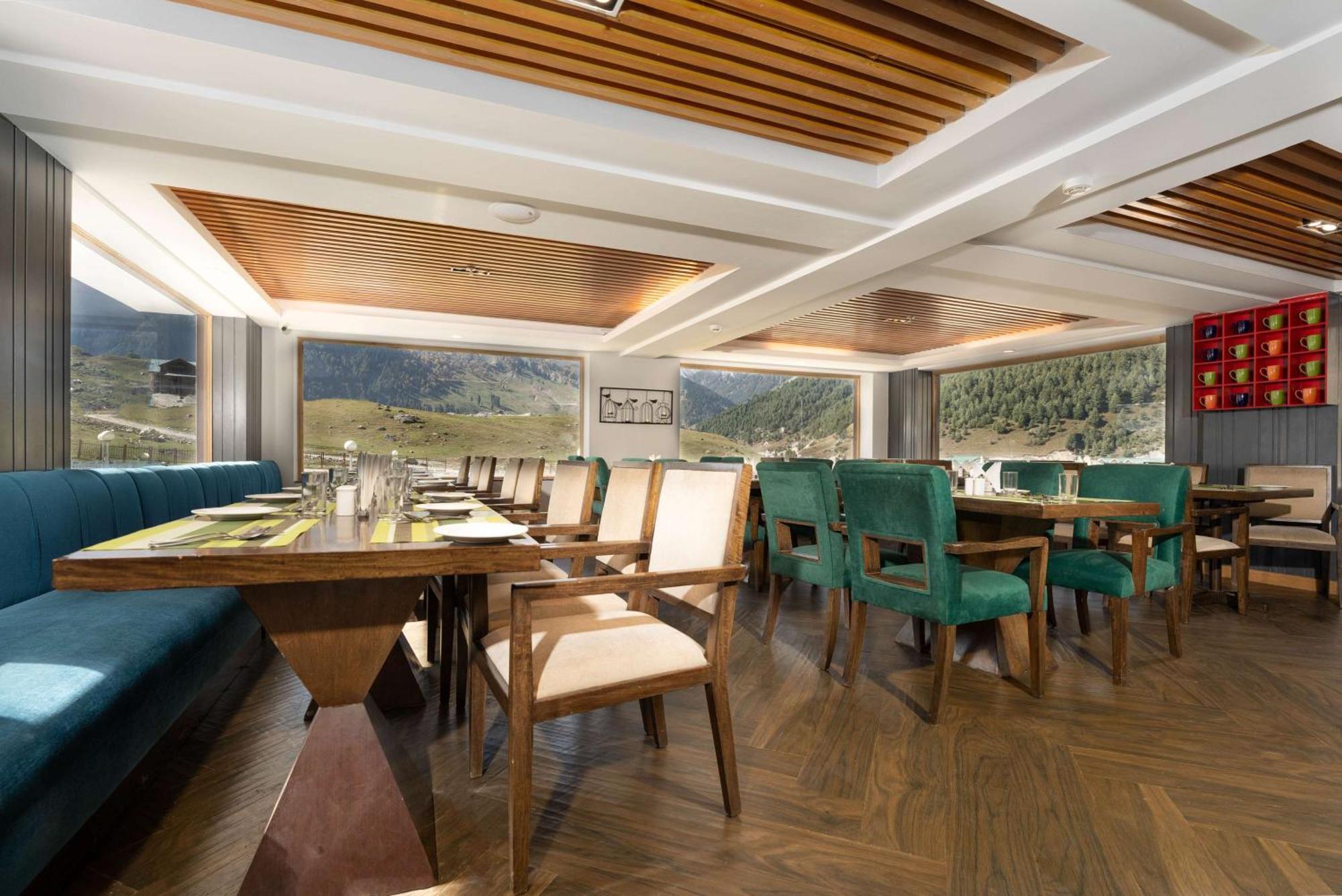 Country Inn Suites By Radisson Sonāmarg Екстериор снимка